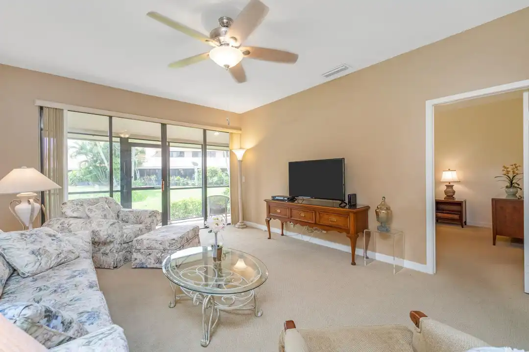 135 Old Meadow Way - View 4
