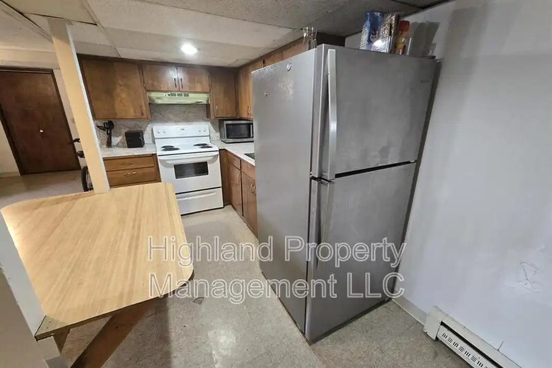 520 NE Maple St unit # C - View 5
