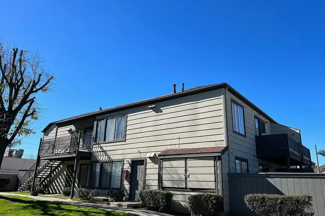 Sunrise Apartments – photo 1