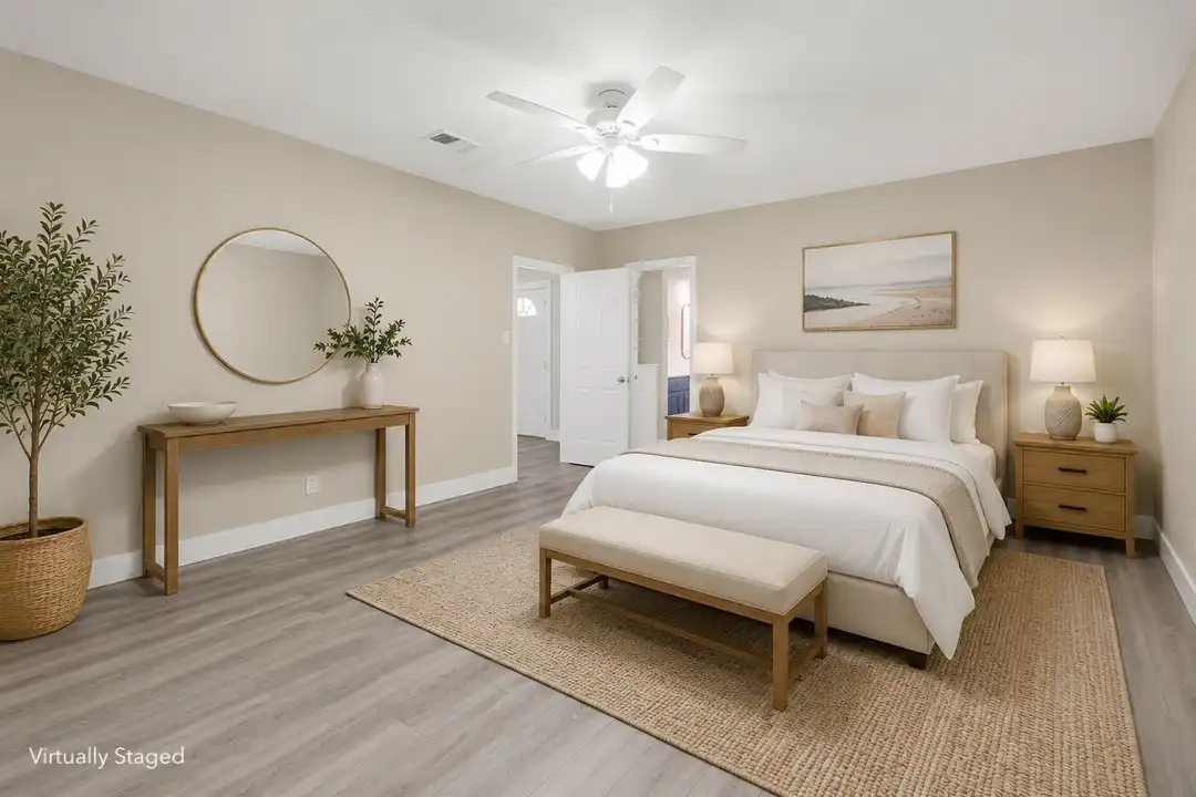 House in Houston - More