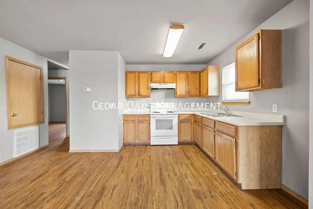 213 Erin Pl - View 5