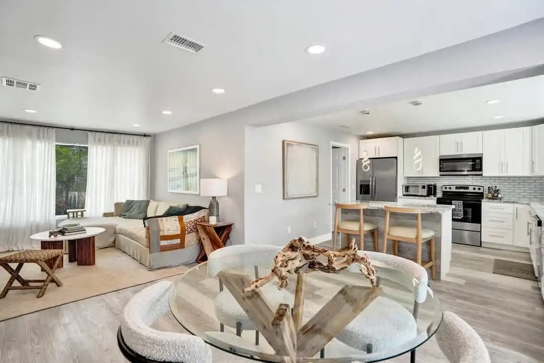 1587 NE 30th St unit 1503921P - More