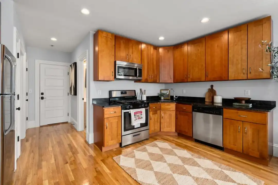 84 Linden St – pohled 2