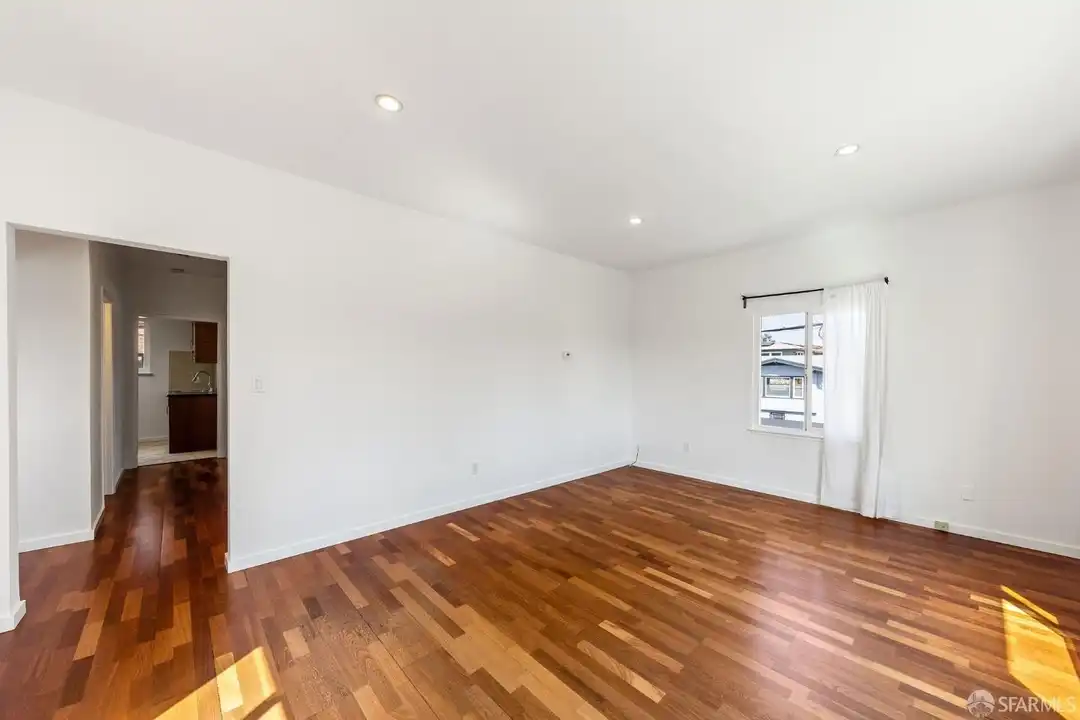 906 40th St - View 5