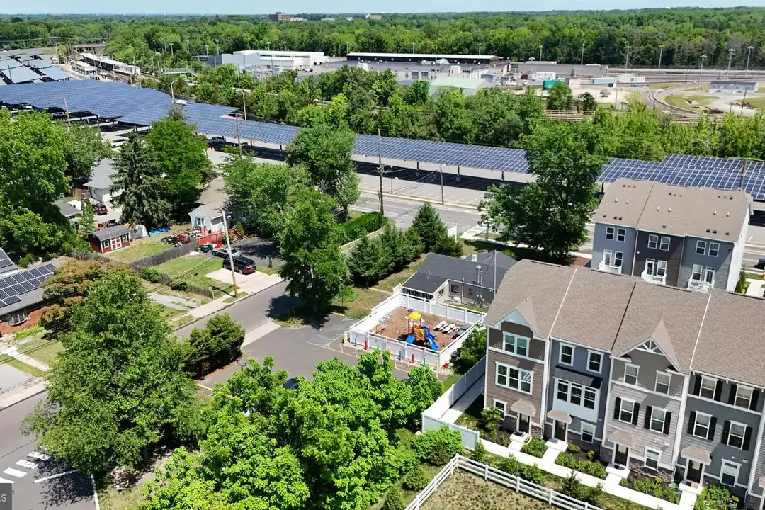 2 Sidney Ln - View 4