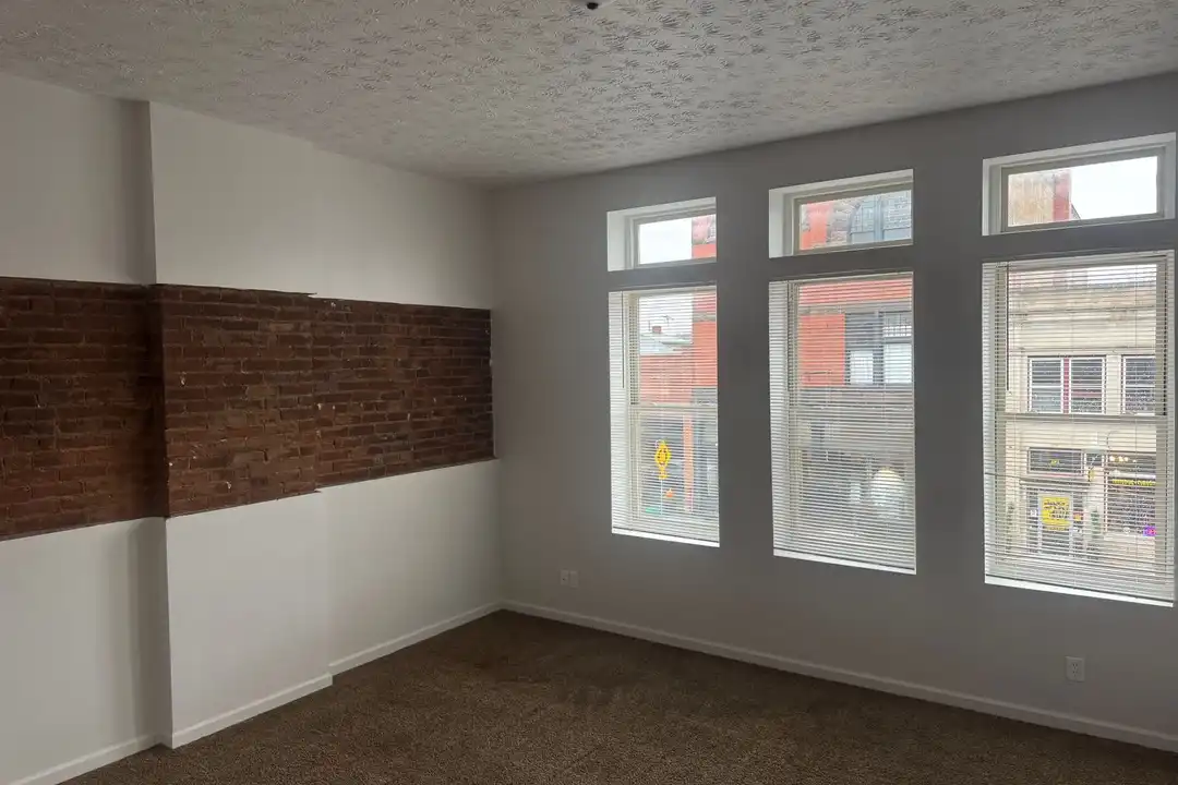 122 Miami St unit 122 #3 – photo 1 of 19