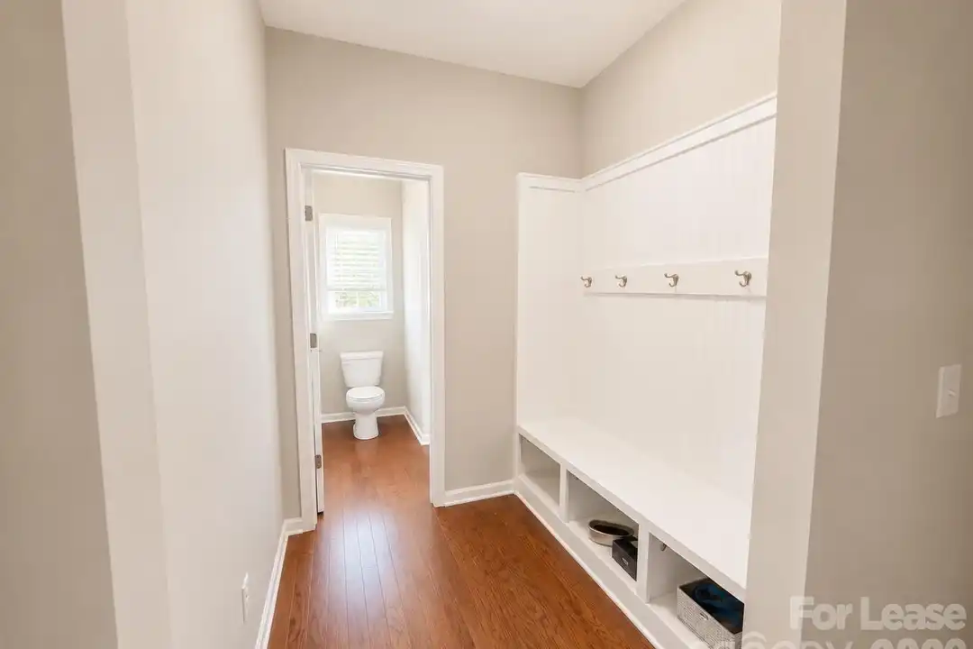 2025 Fuschia Ct - View 3