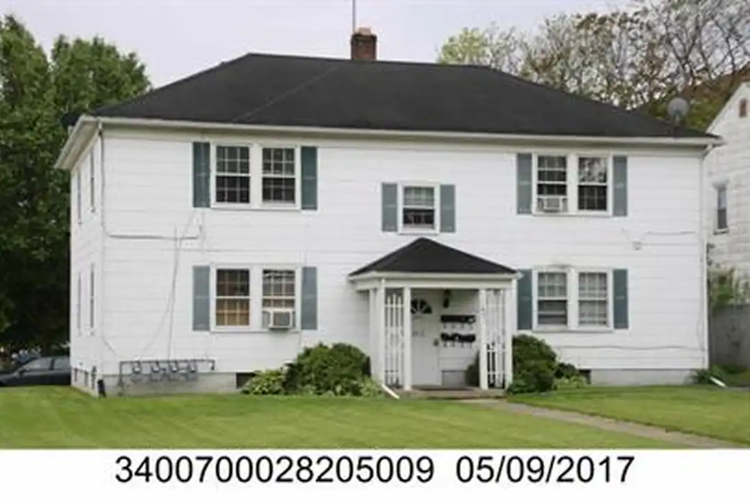 1801 E High St – photo 1 of 8