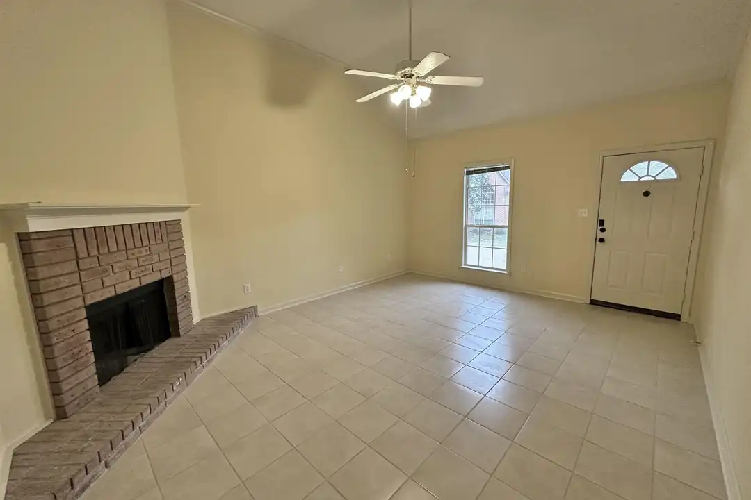 House in Memphis - View 5