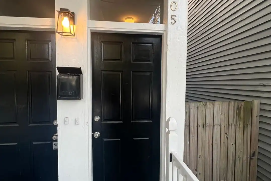405 E Duffy St - View 2