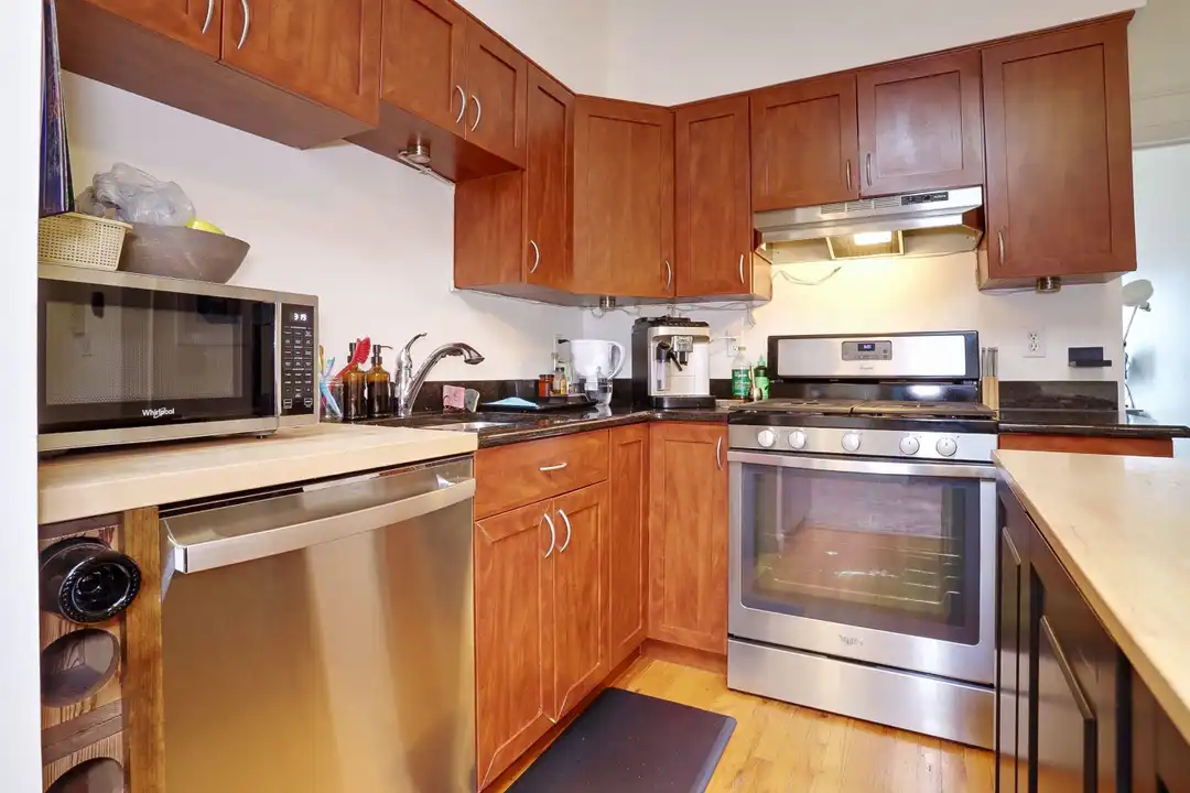 519 Monroe St unit 3B - View 2