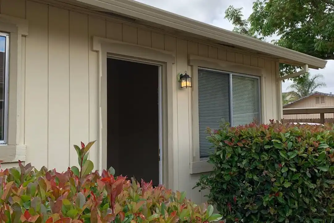 1591 Highland Dr unit 6 - View 3