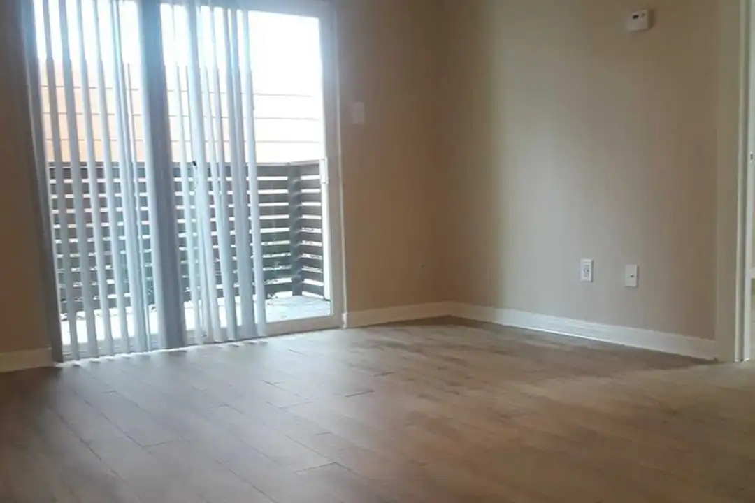 Apartment in Houston - View 3