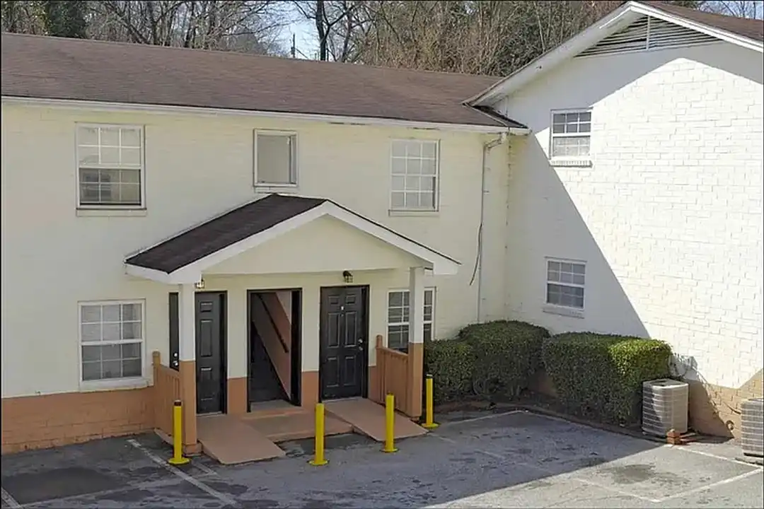 Manor III Apartments – photo 1