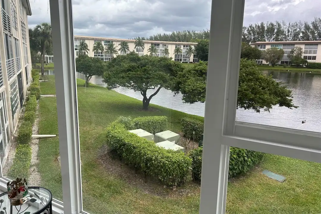 1902 Bermuda Cir #G2 - View 2