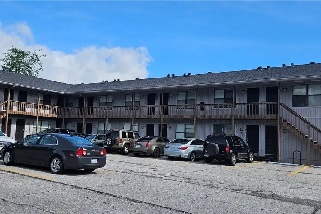 635 Whitham Ave #12 – photo 1
