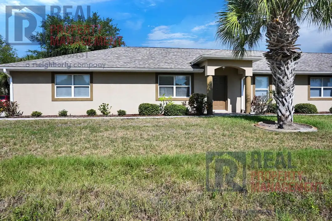 230 Rotonda Blvd W – photo 1 of 33