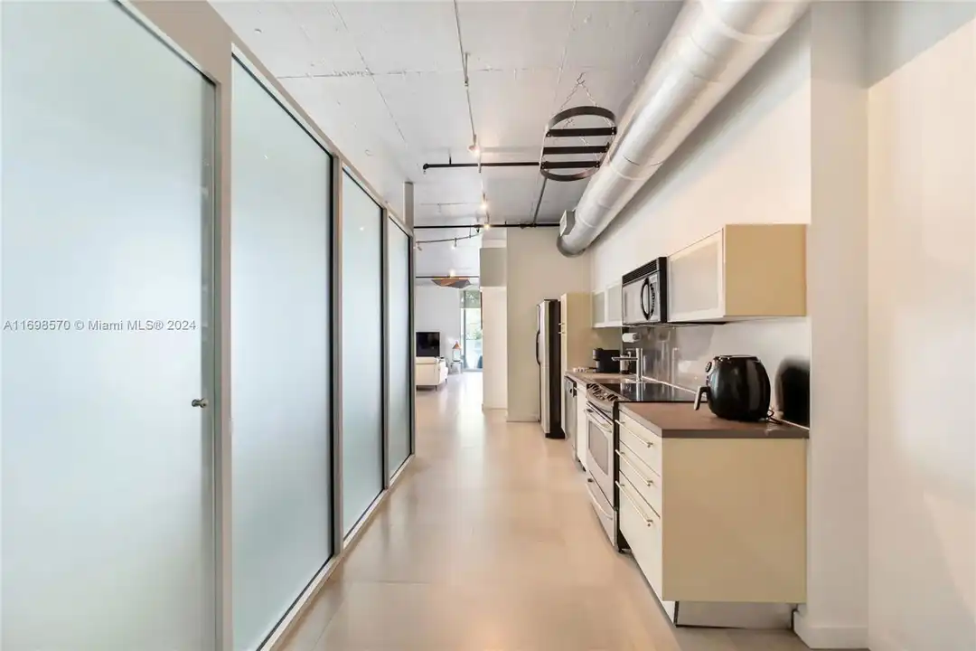 1700 Meridian Ave unit 310 - View 3
