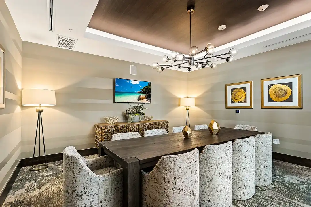 Apartment in Austin - More