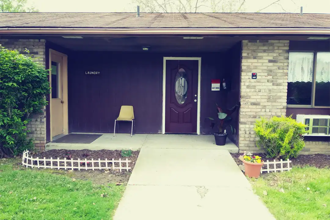 26 Spring St unit B9 – photo 1 of 4