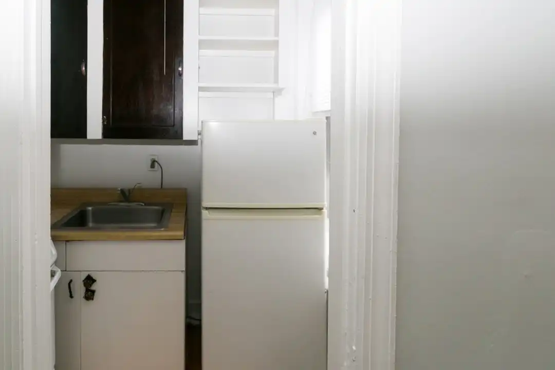 4626 N Paulina St unit 801 - View 3