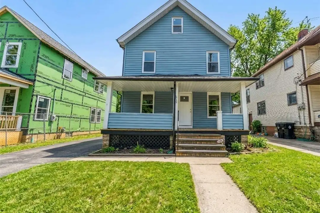 2209 Hood Ave unit 2/UP – photo 1