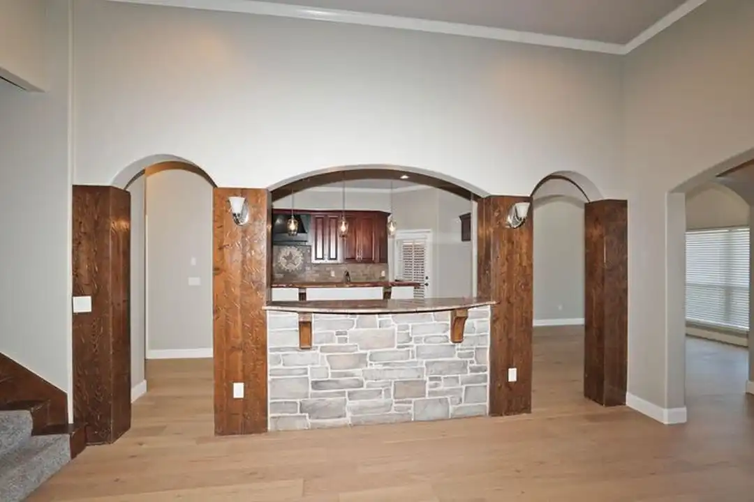 7501 Continental Parkway - More