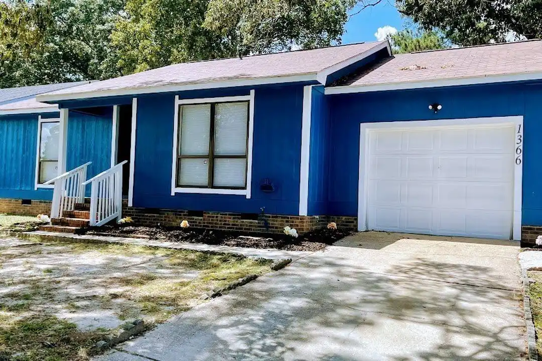 1366 Worstead Dr - View 4