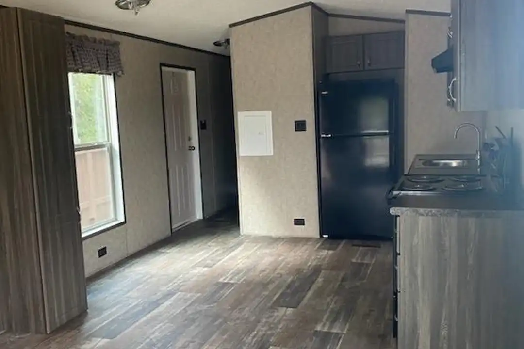 15406 FM 3083 unit 3083 - More