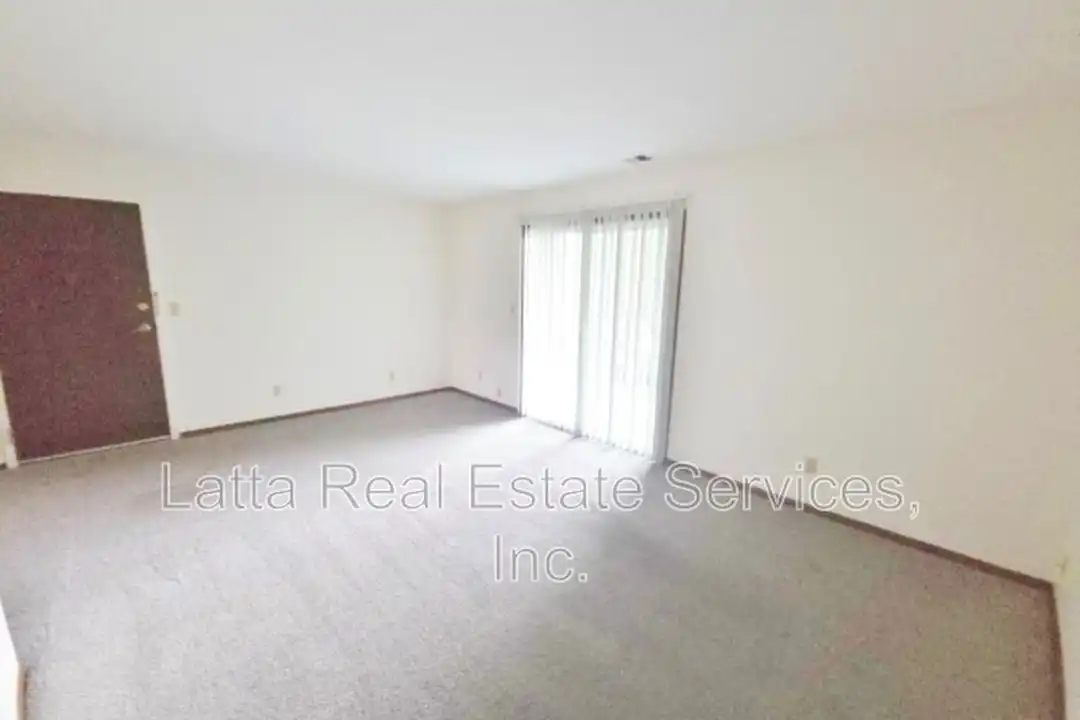 12502 East 40th St S unit # C - View 2