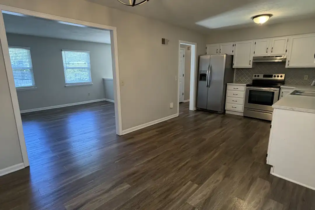 1820 E Cherokee Ln - View 6