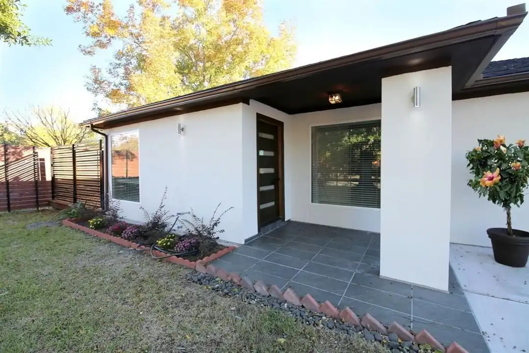 House in Houston - View 2
