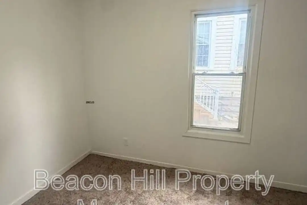 6514 Fullerton Ave - View 5