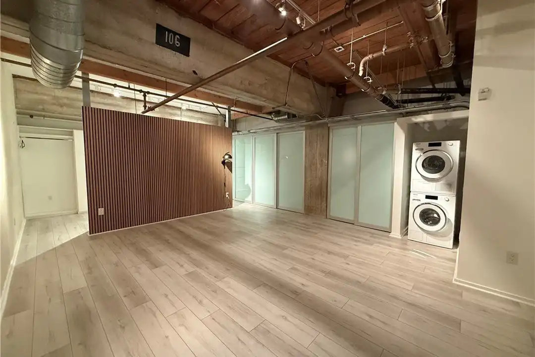 Apartment in Los Angeles, Arts District, Downtown - View 2