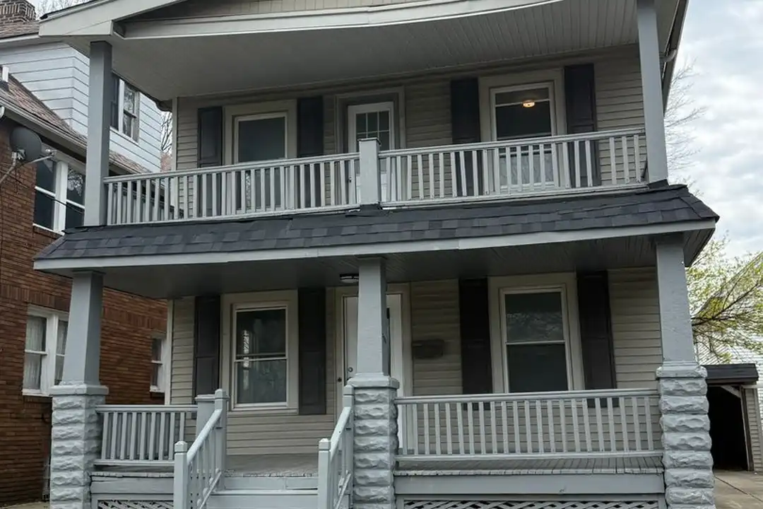 15718 Holmes Ave unit up – photo 1