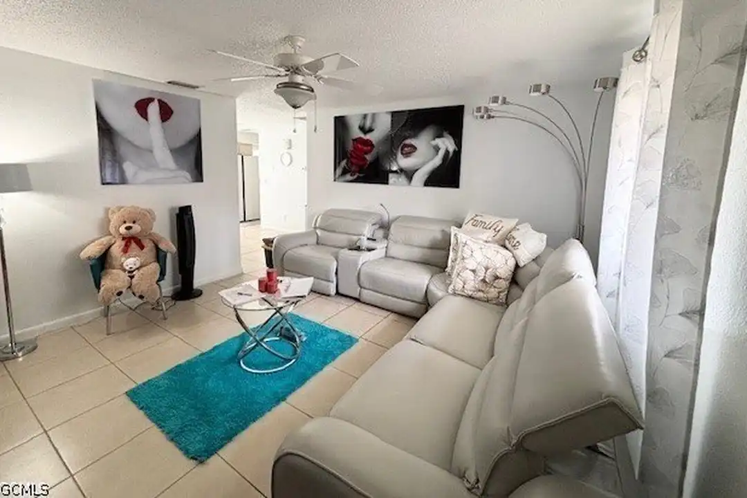 1342 SE 2nd Ave #2 - View 4