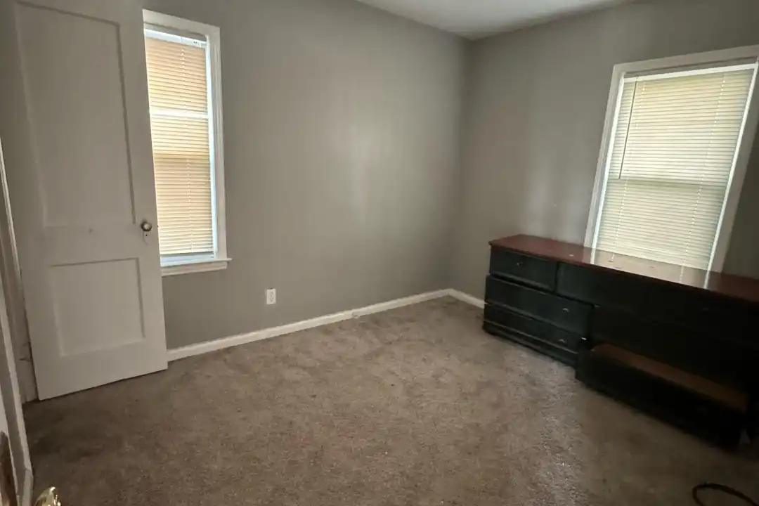 19330 Glastonbury Rd - Повеќе