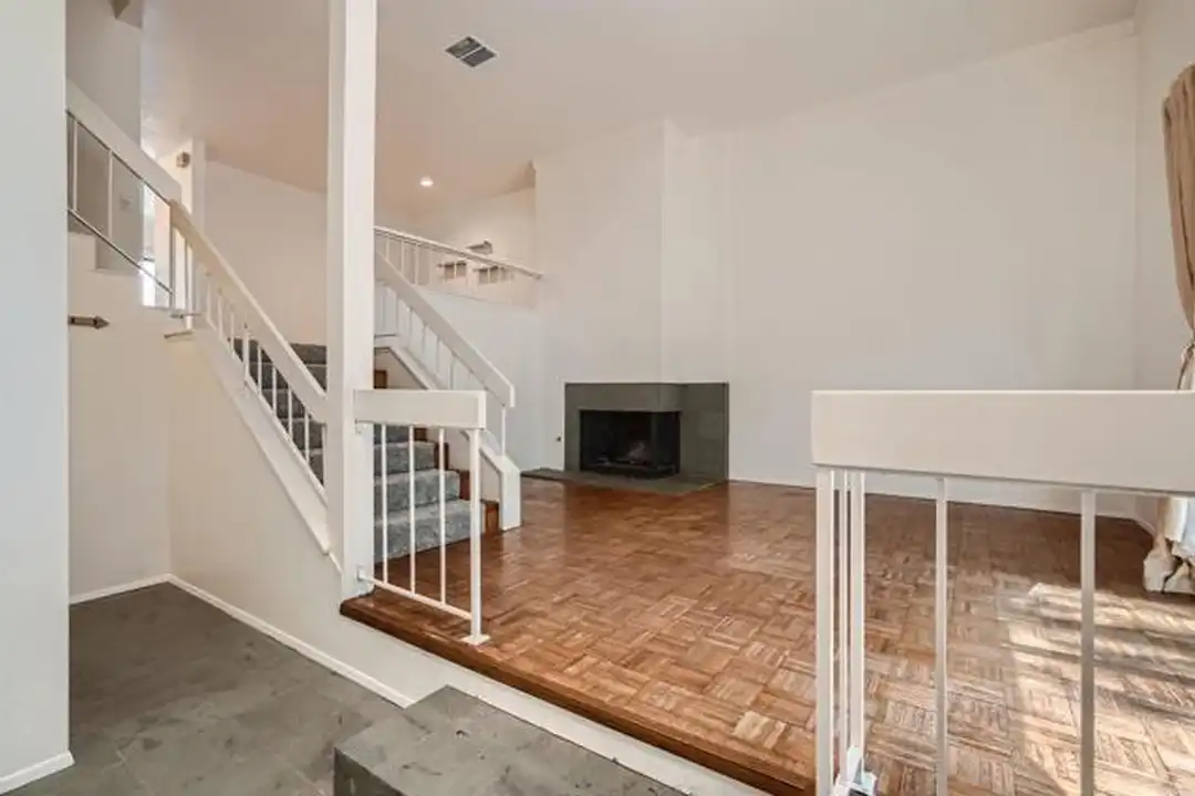 3253 Caminito Eastbluff – pohled 5