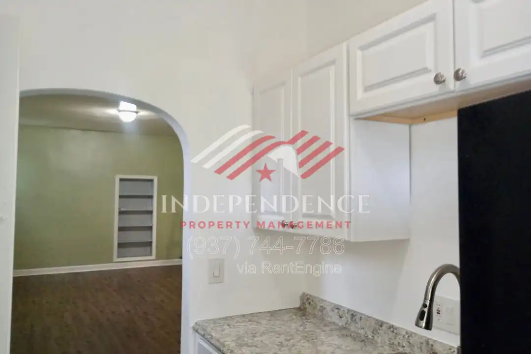408 N Wayne St unit 11 – photo 1 of 11