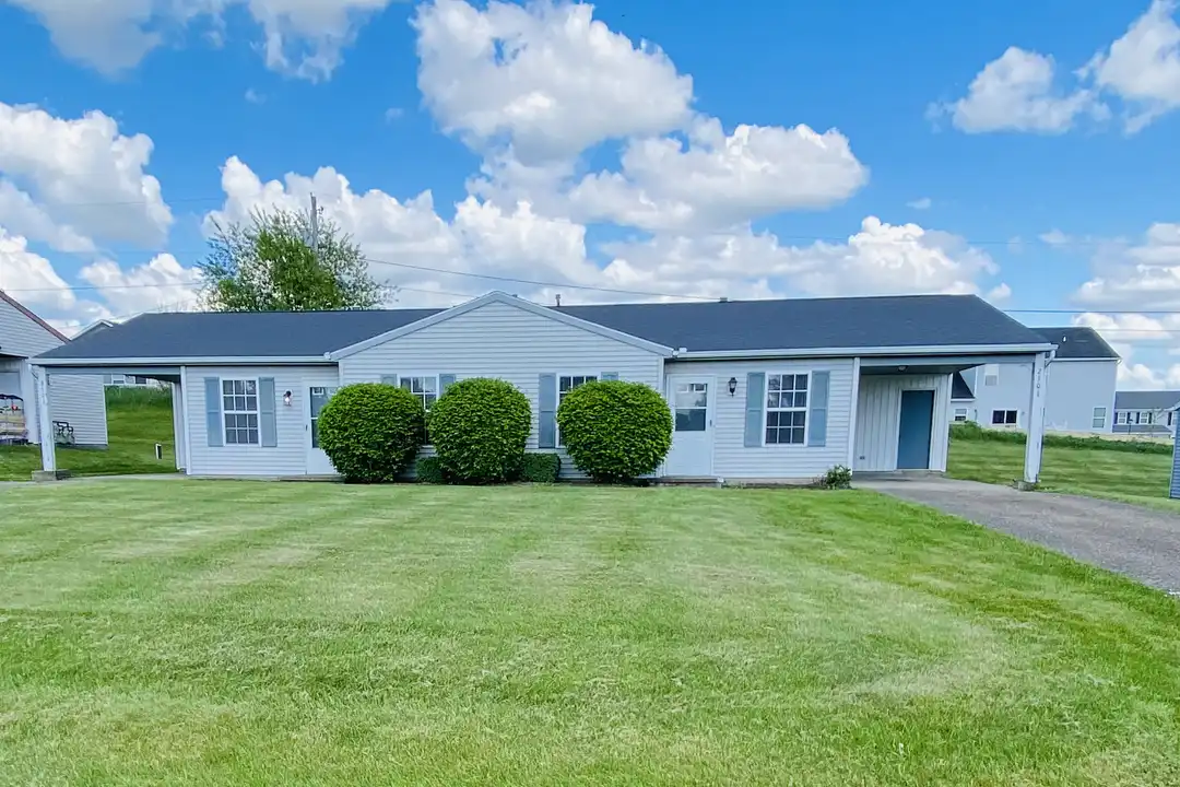 2525 Zircon St NE unit 2525 – photo 1