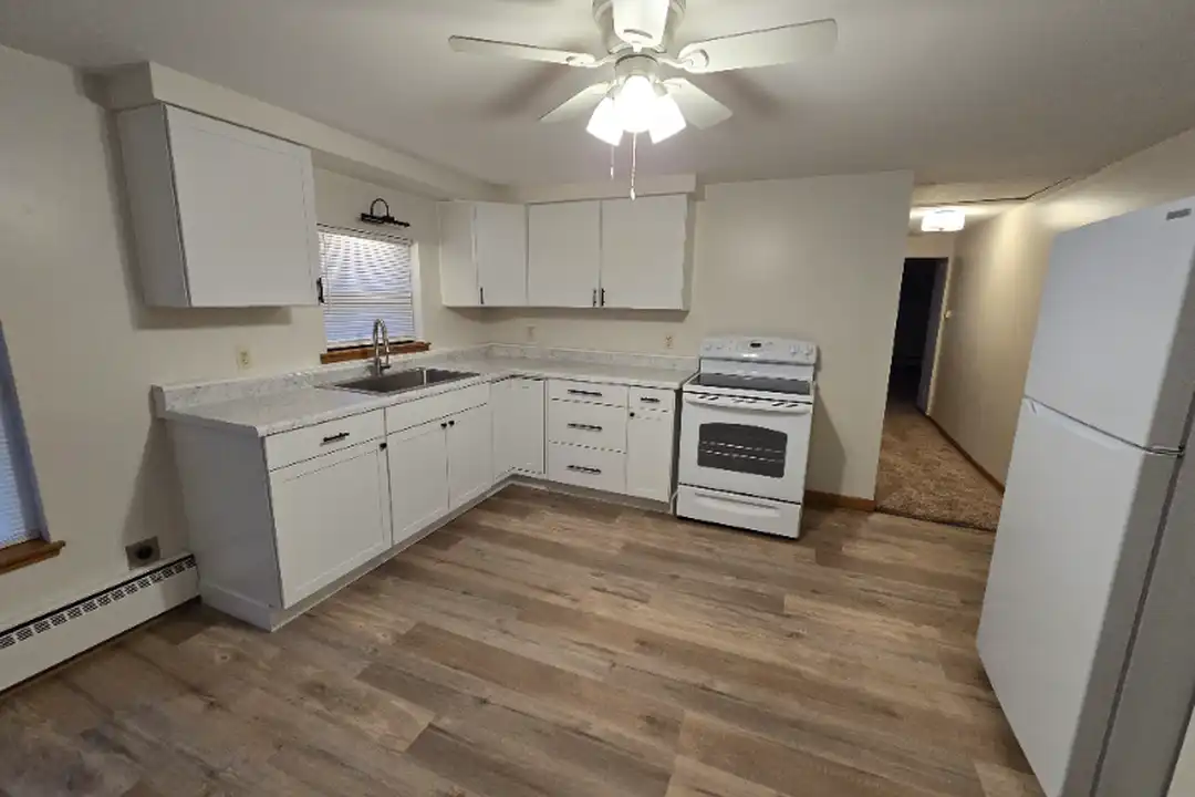 800 W Walworth St unit 3 – photo 1 of 21