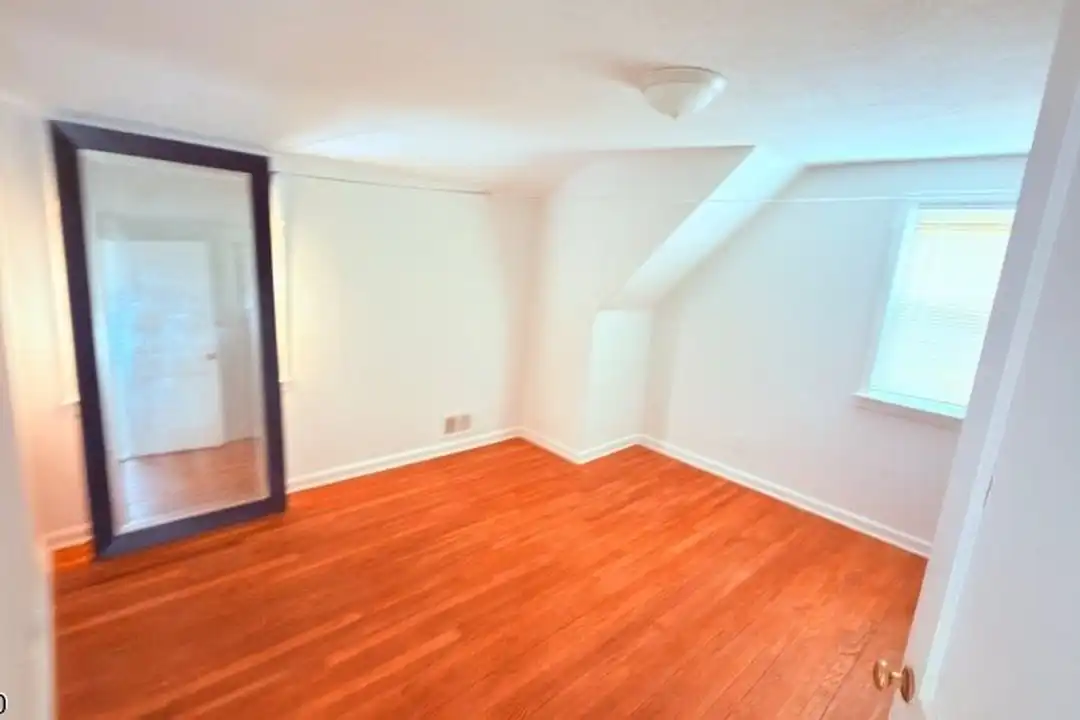 20 Nutman Pl #2 - View 5
