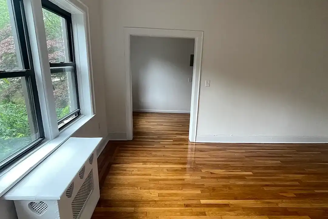 119 carpenter Avenue – photo 1 of 16