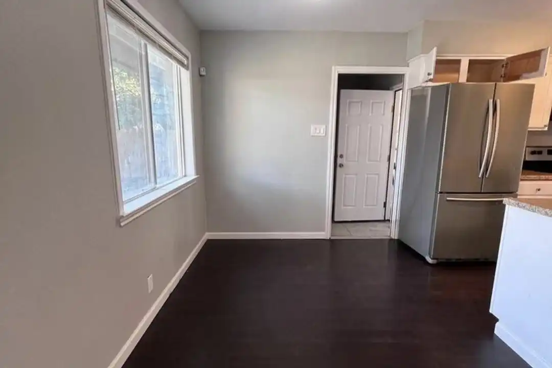 House in San Antonio - View 5