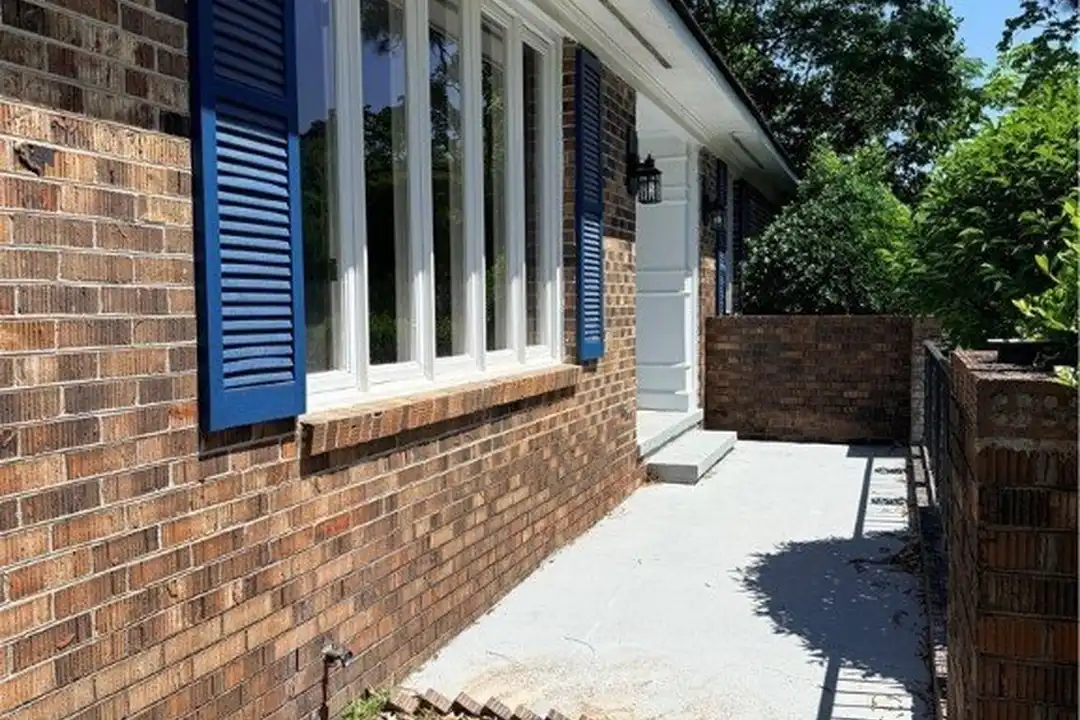 425 Dunmore Rd - View 2