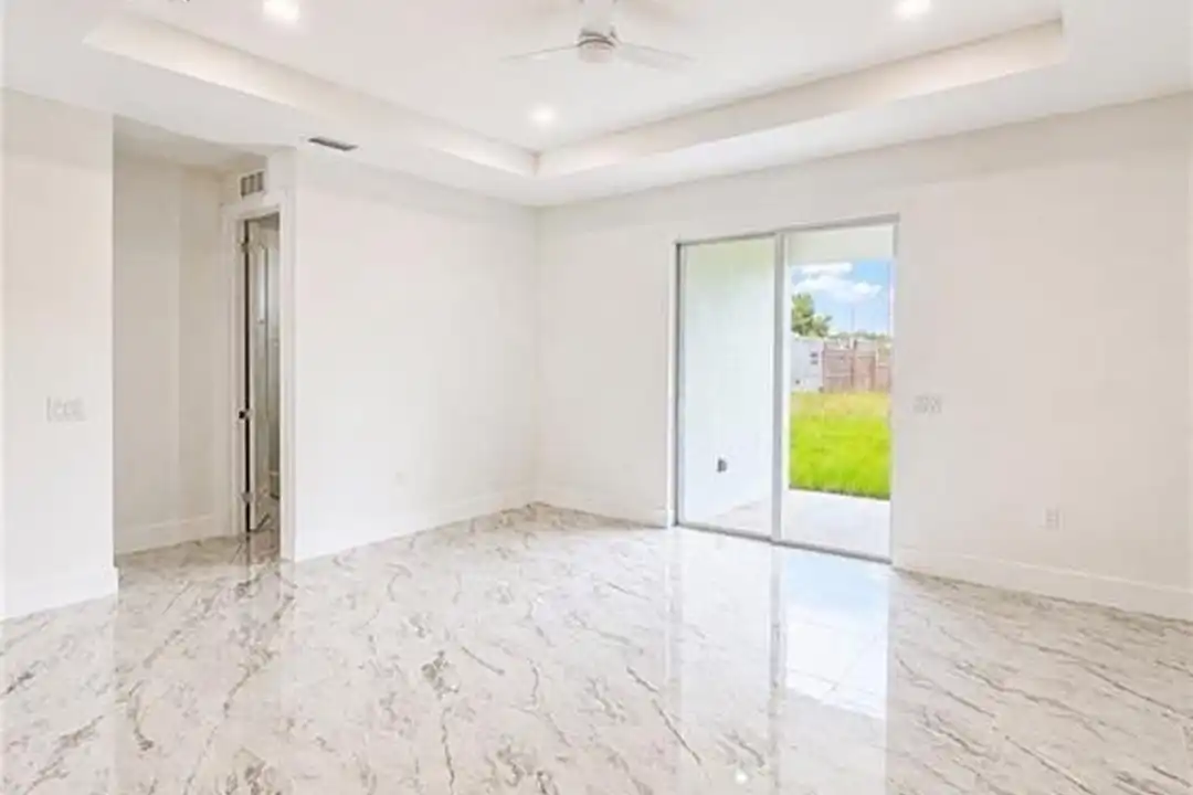 4618 25th St SW - View 6