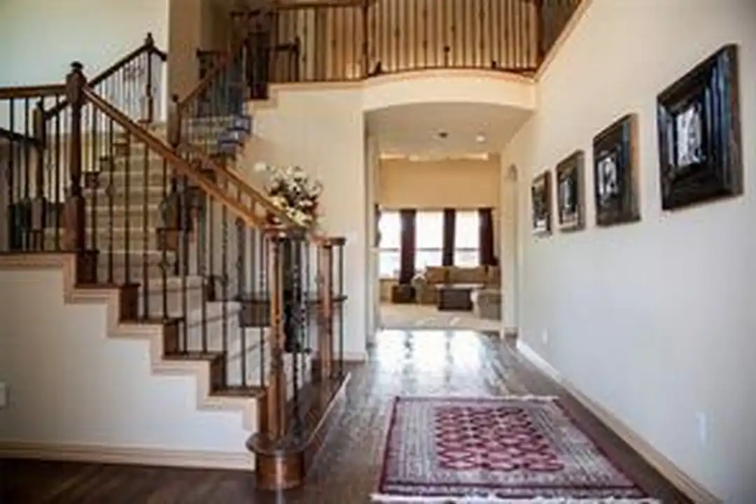 4122 W Crescent Way - View 2