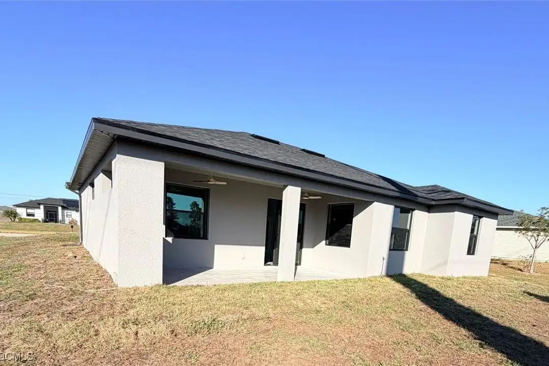 House in Cape Coral - View 3