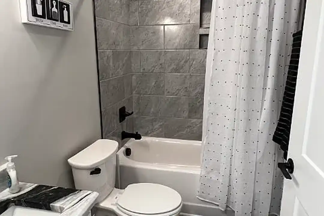 Adam Street Apartments – photo 1