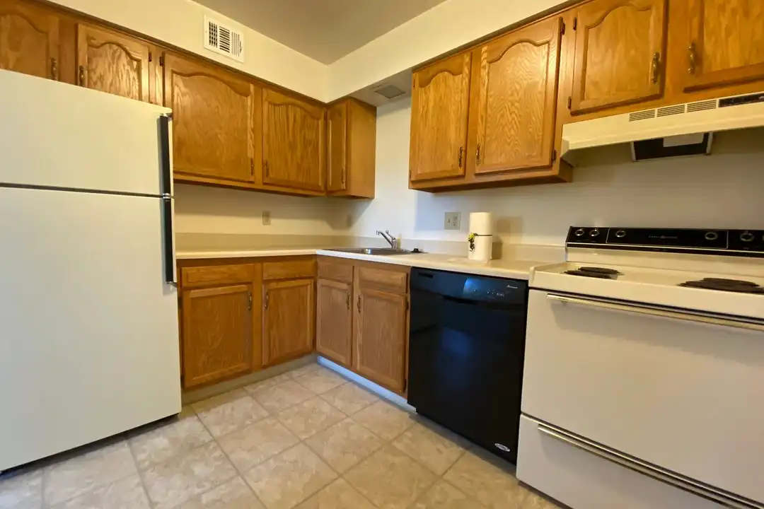 506 Bellwood Dr unit 506 – photo 1 of 10